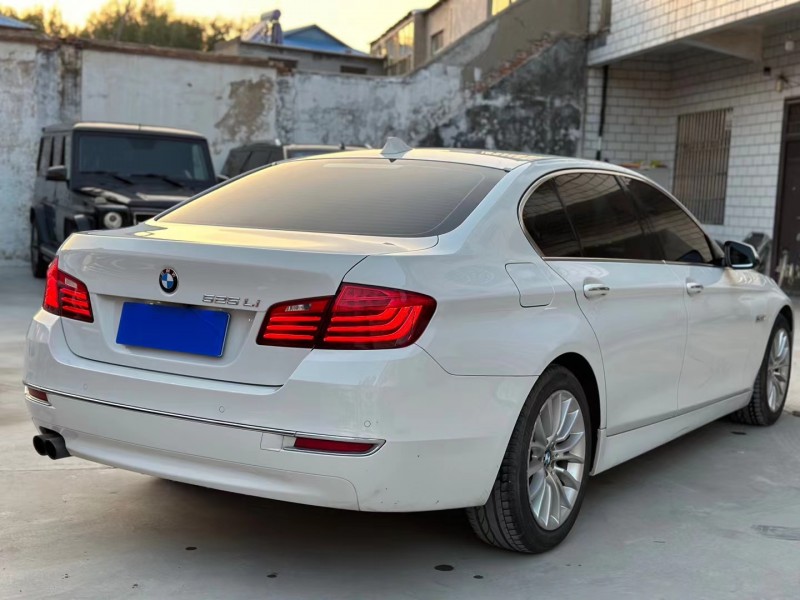 济宁21年宝马5系4