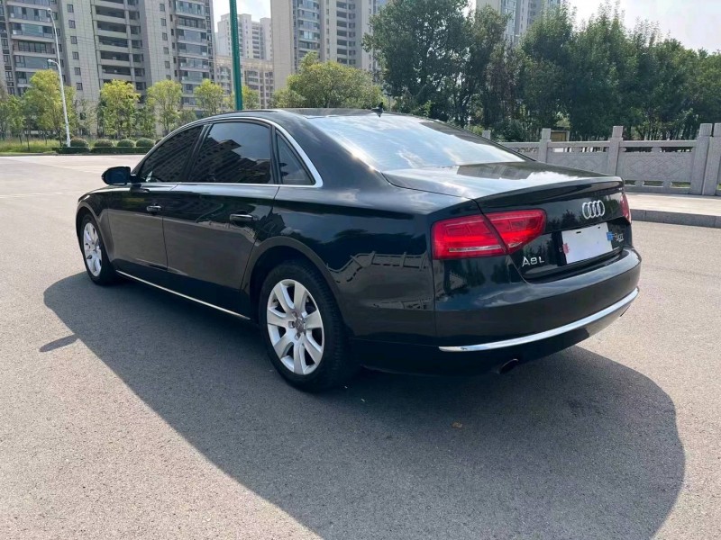 徐州11年奥迪A8L4