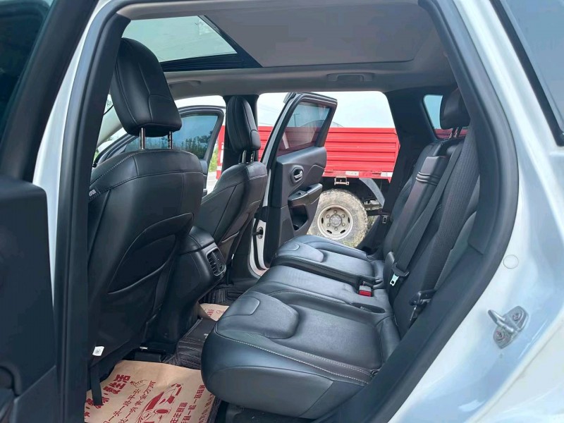 徐州17年Jeep自由光6