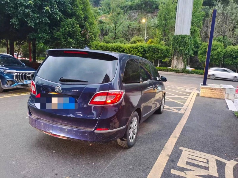 重庆11年别克GL83