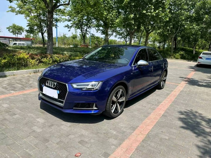 徐州17年奥迪A4L3