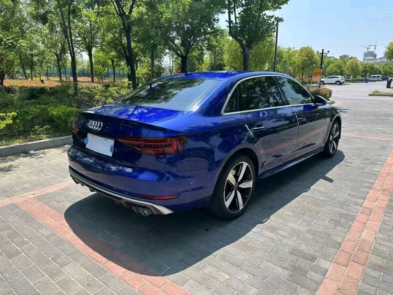 徐州17年奥迪A4L4