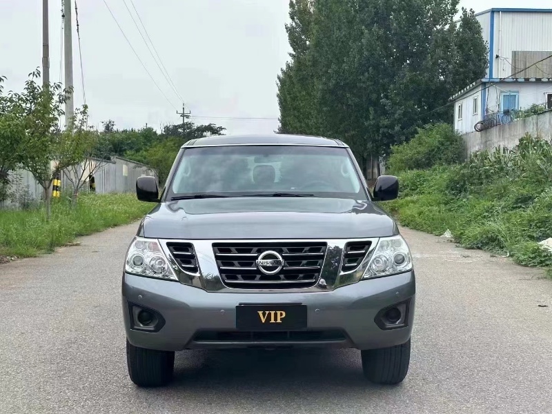 青岛18年日产途乐1