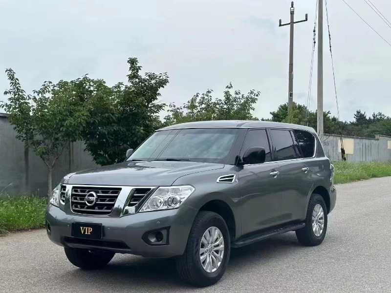 青岛18年日产途乐3