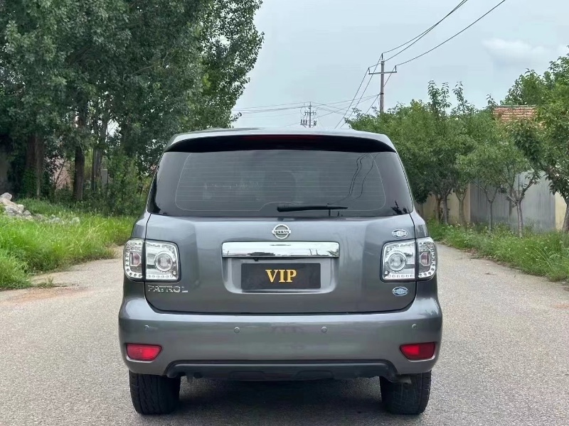 青岛18年日产途乐4