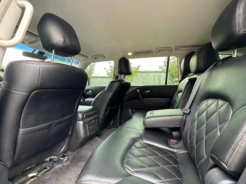 青岛18年日产途乐8