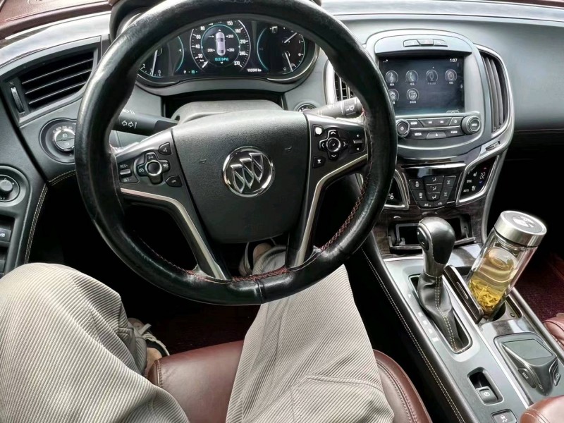 枣庄14年别克君越8