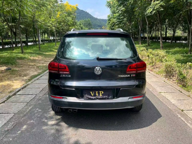 嘉兴14年大众途观3