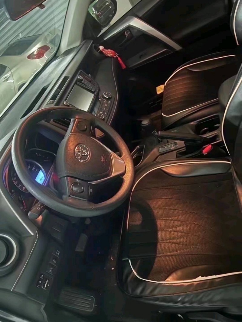 嘉兴19年丰田RAV4荣放8