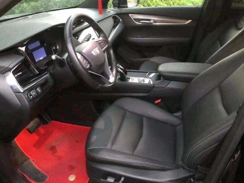 枣庄20年凯迪拉克XT68