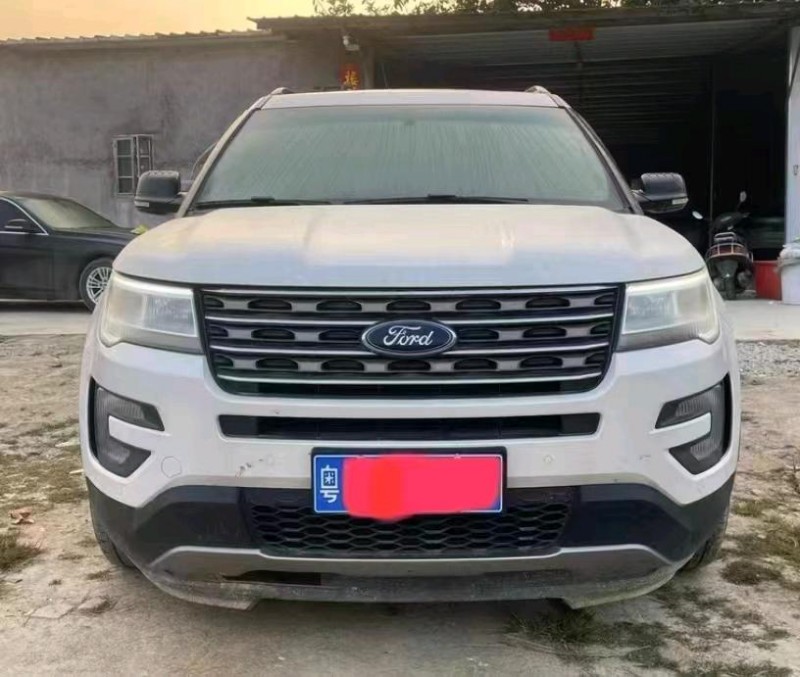 珠海17年福特探险者1