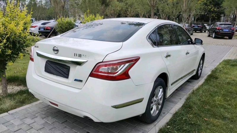 邯郸16年日产天籁2