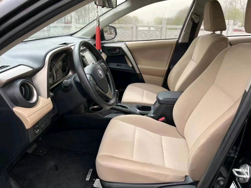 徐州14年丰田RAV47