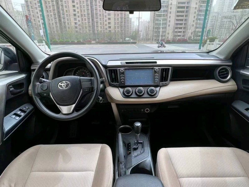 徐州14年丰田RAV48