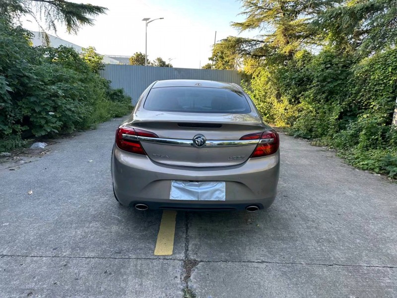 徐州15年别克君威9