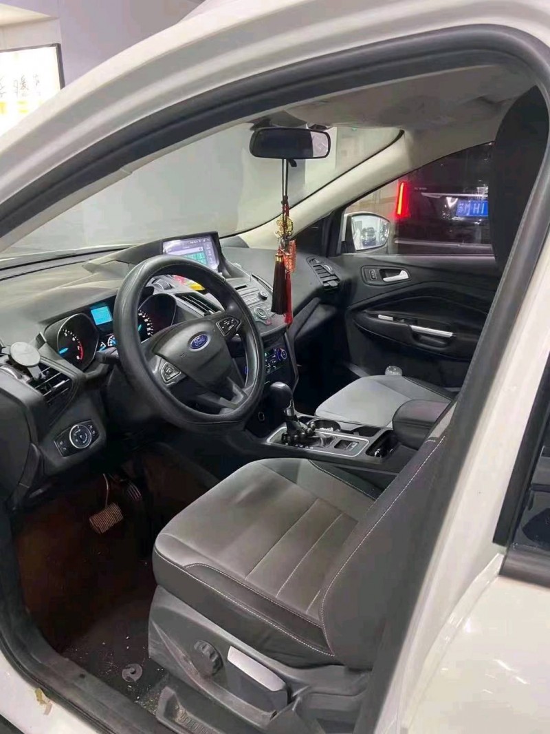 淮南17年福特翼虎5