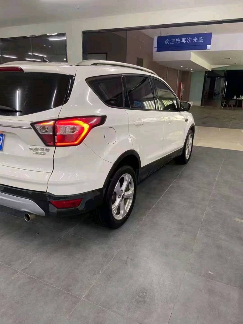 淮南17年福特翼虎8