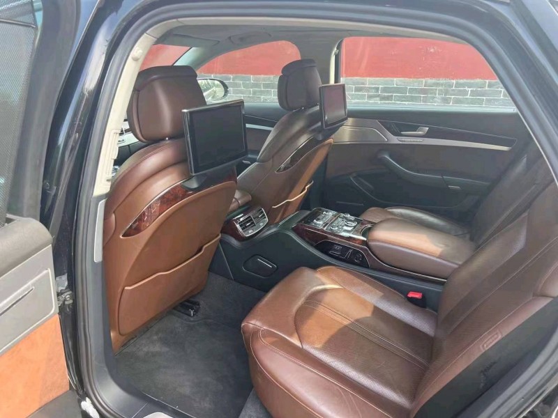 济宁13年奥迪A8L5