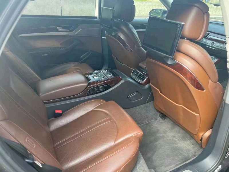 济宁13年奥迪A8L6