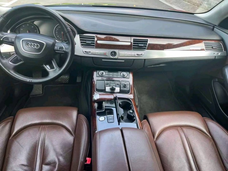 济宁13年奥迪A8L7