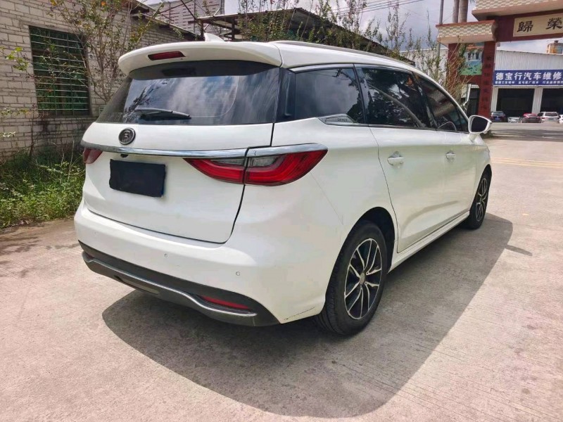 汕头18年比亚迪宋MAX6