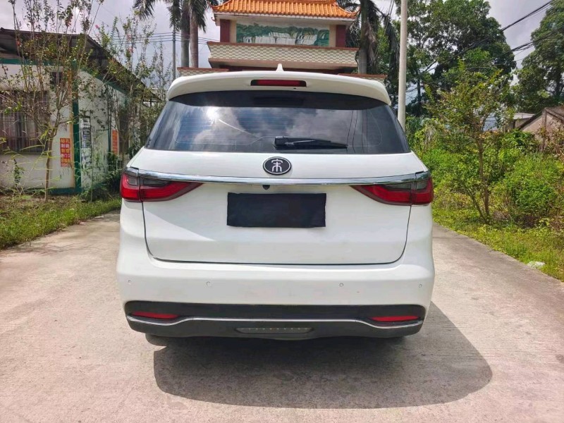 汕头18年比亚迪宋MAX9