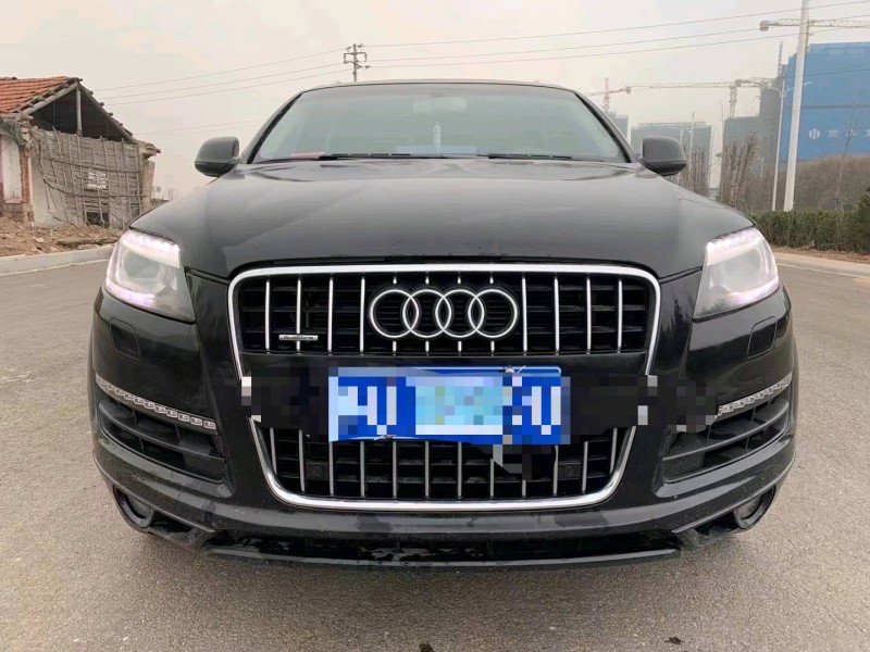 青岛13年奥迪Q71