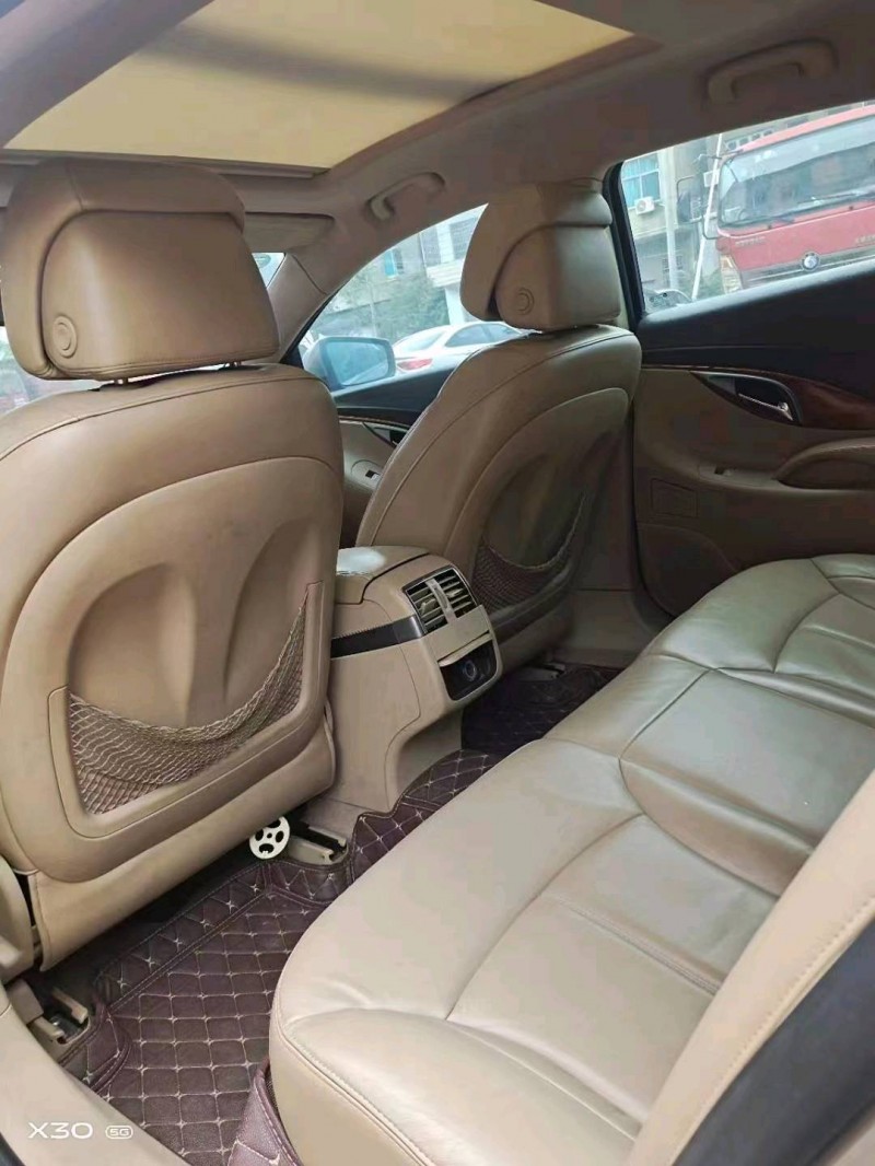 嘉兴13年别克君越9