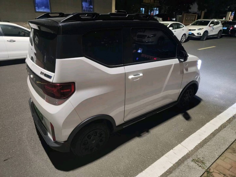 青島22年五菱汽車宏光7