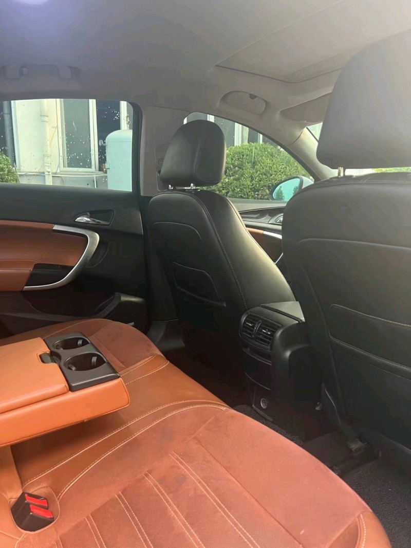 宿迁15年别克君威4