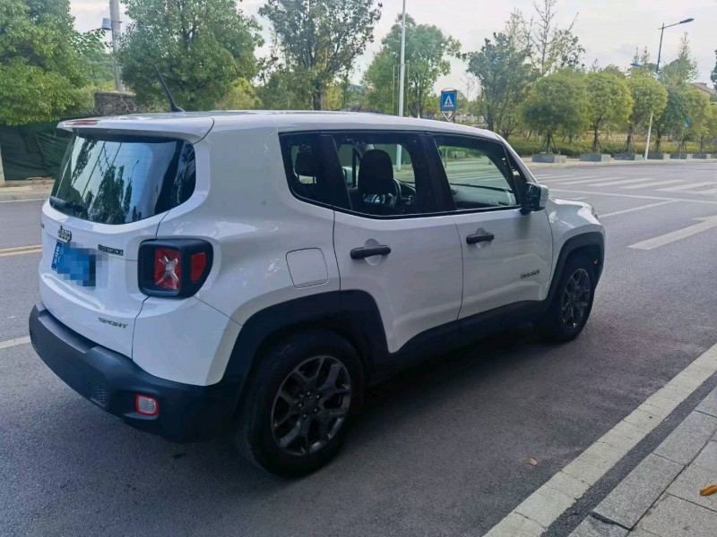 黔西南18年Jeep自由俠5