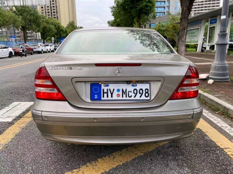 深圳06年奔驰C7