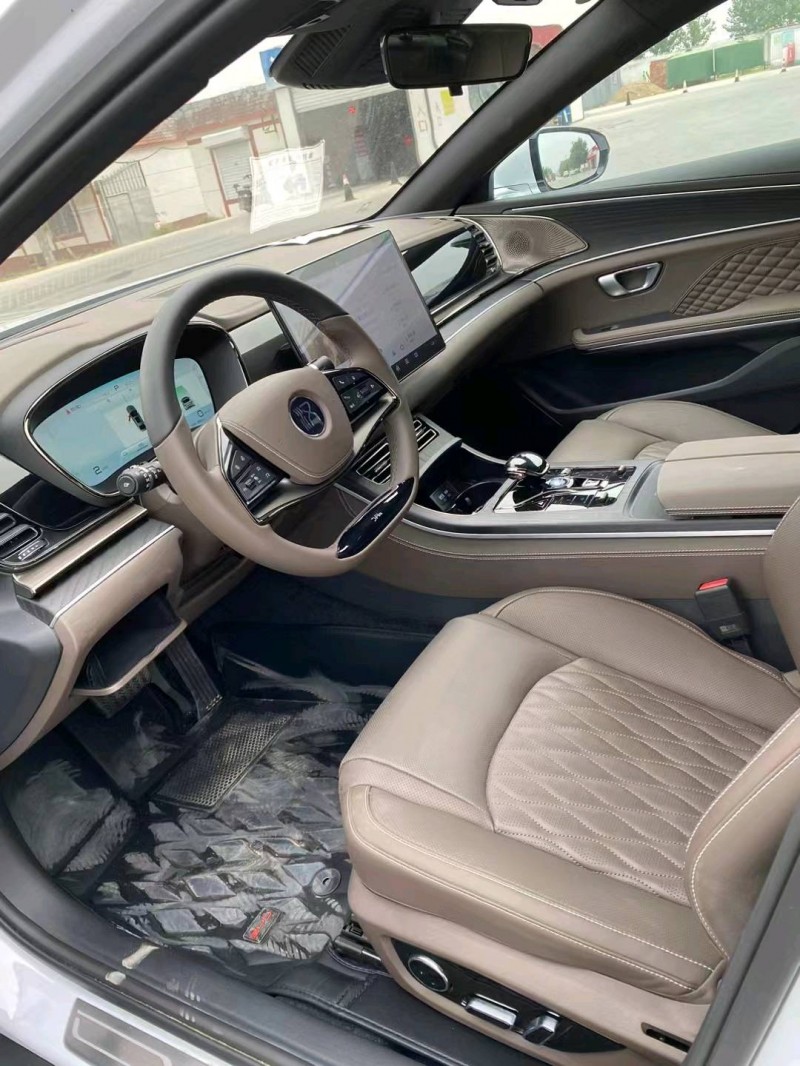 淄博23年比亚迪汉8