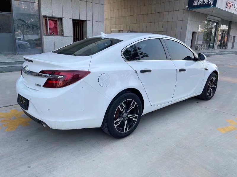 济宁14年别克君威5