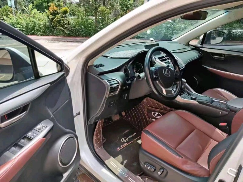 珠海17年雷克萨斯NX4