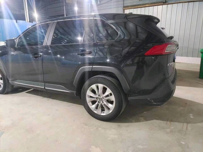 邯郸23年丰田威兰达6