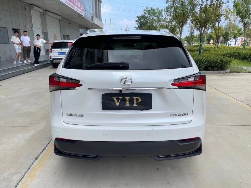 济宁17年雷克萨斯NX5