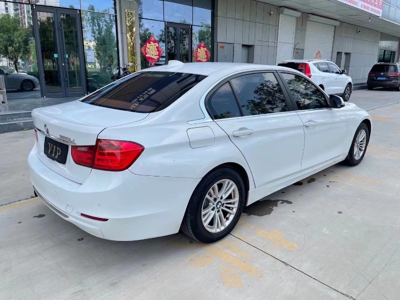 济宁13年宝马3系4