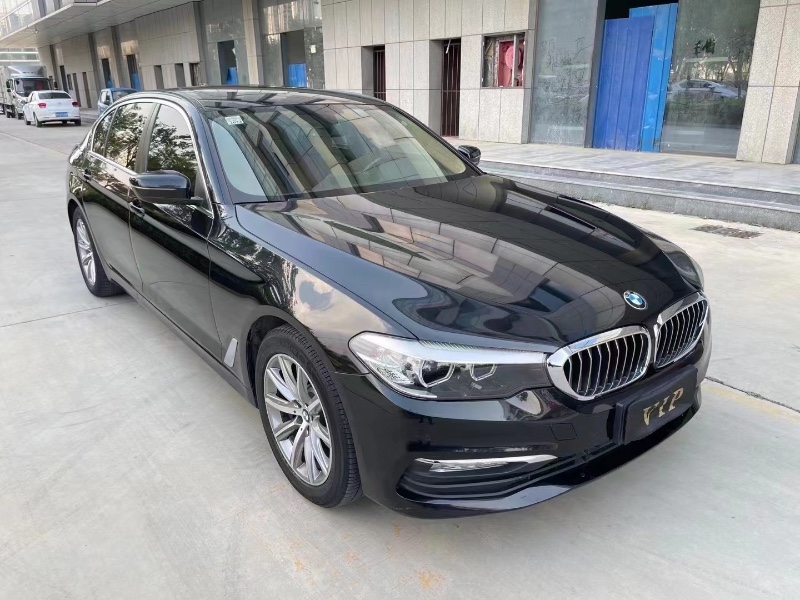 济宁17年宝马5系3