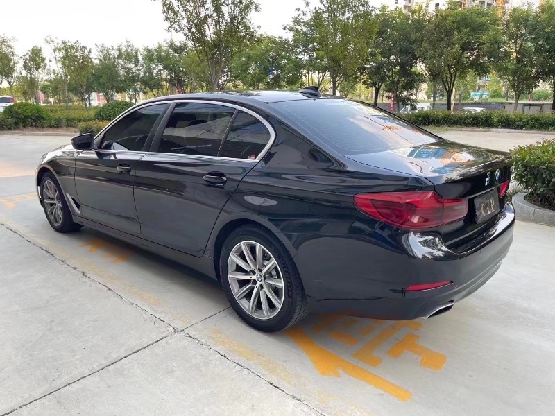 济宁17年宝马5系6