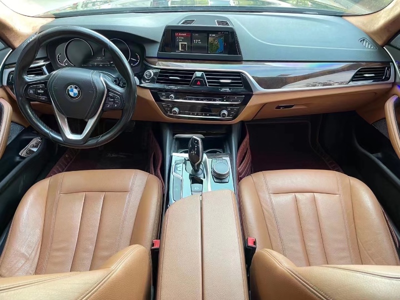 济宁17年宝马5系7