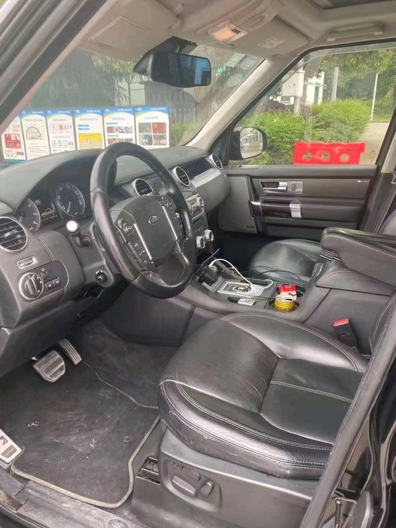 淄博16年路虎发现8