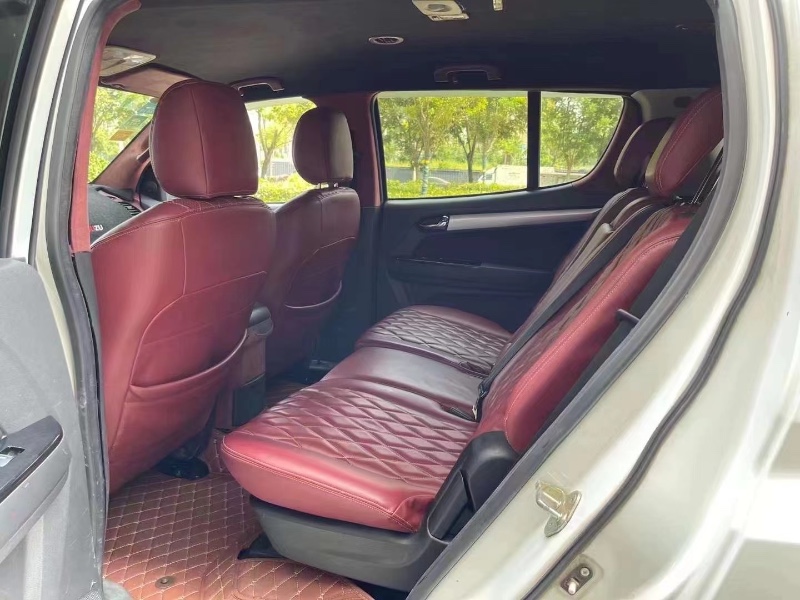 济宁17年五十铃牧游侠7