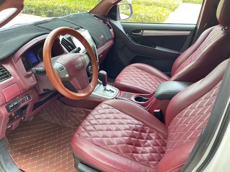 济宁17年五十铃牧游侠9