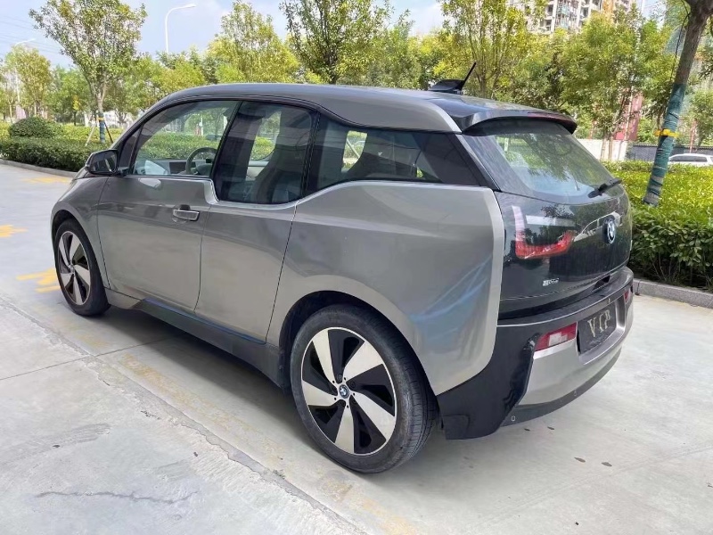 济宁16年宝马i36