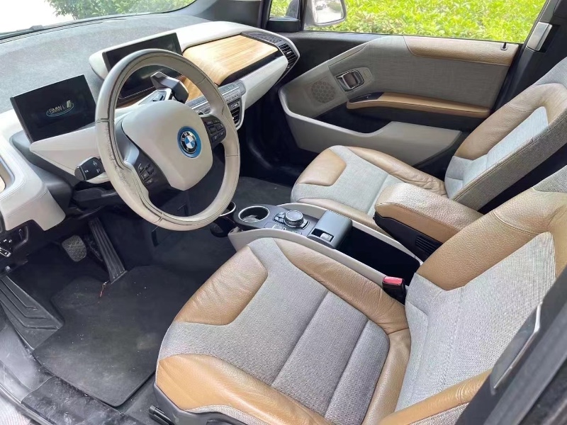 济宁16年宝马i37