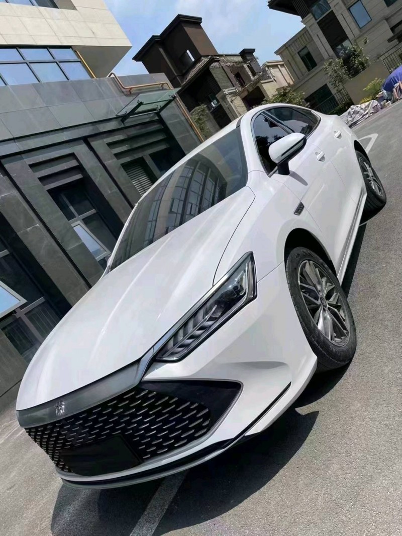 成都23年比亚迪秦1