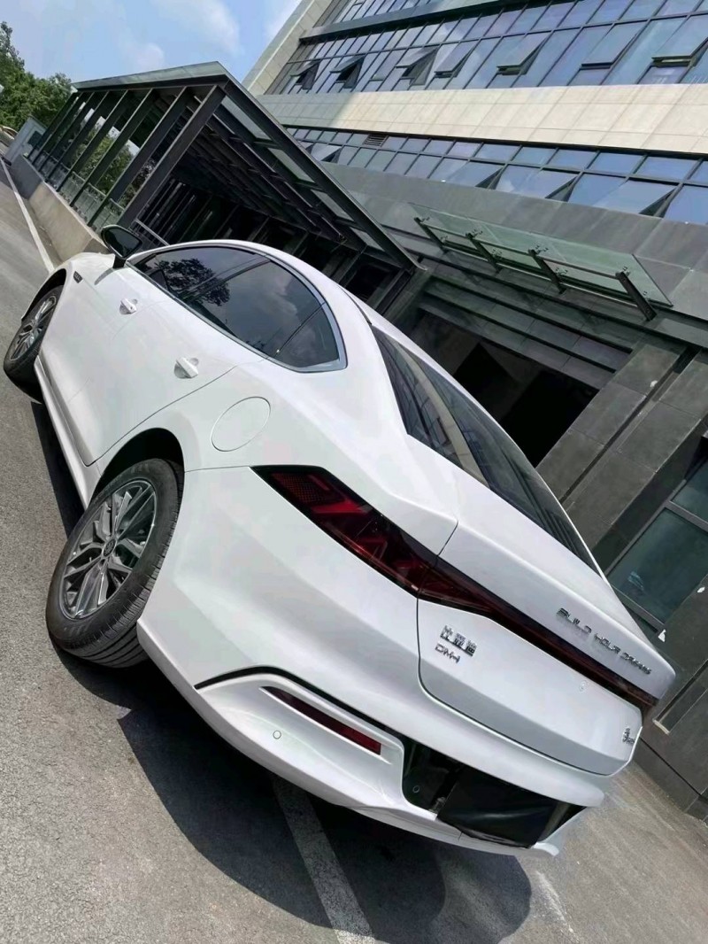 成都23年比亚迪秦4