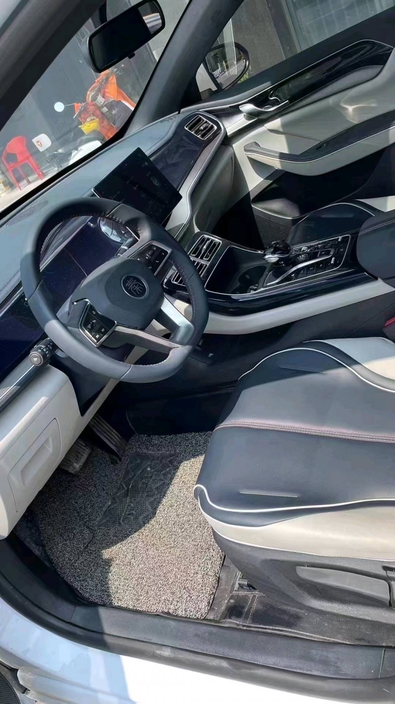 成都23年比亚迪秦6