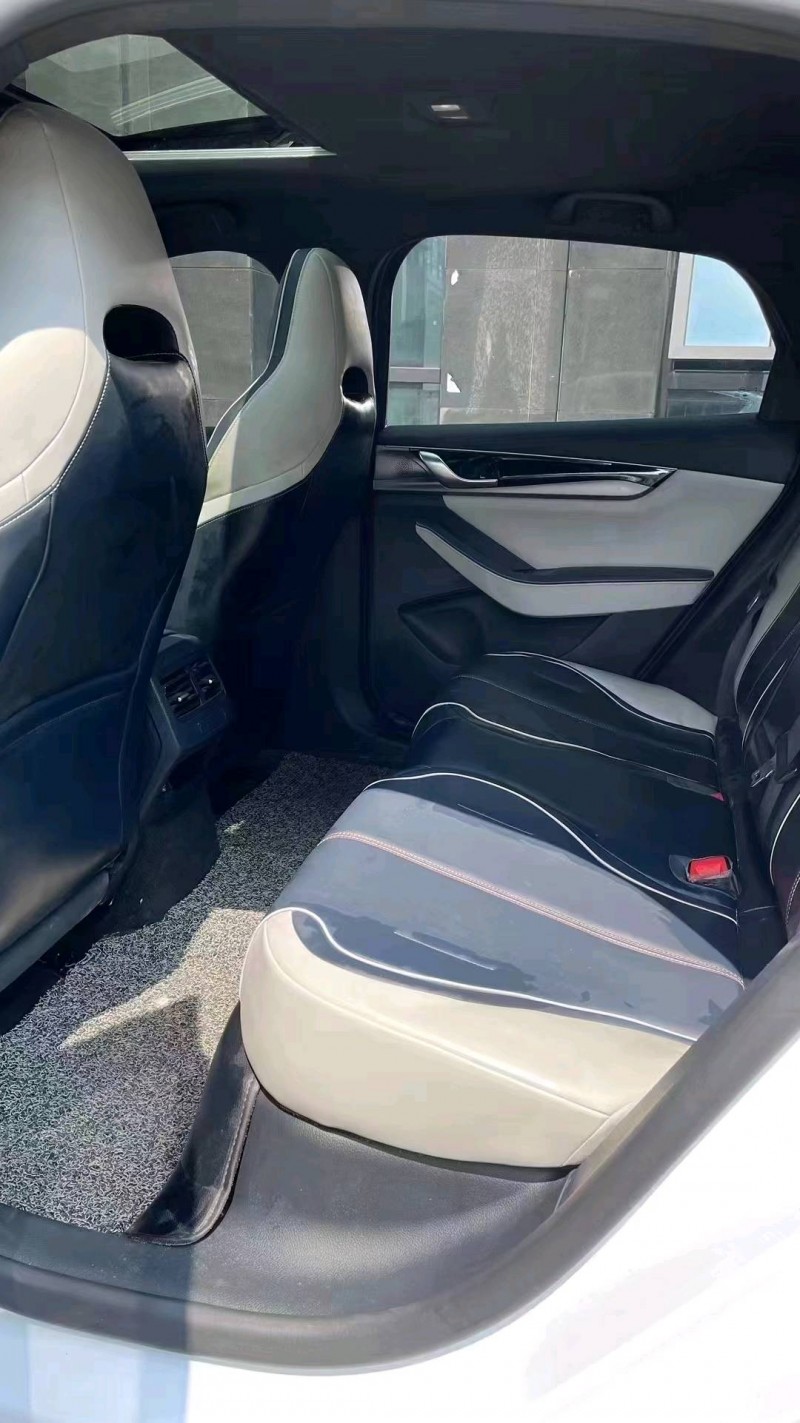 成都23年比亚迪秦9